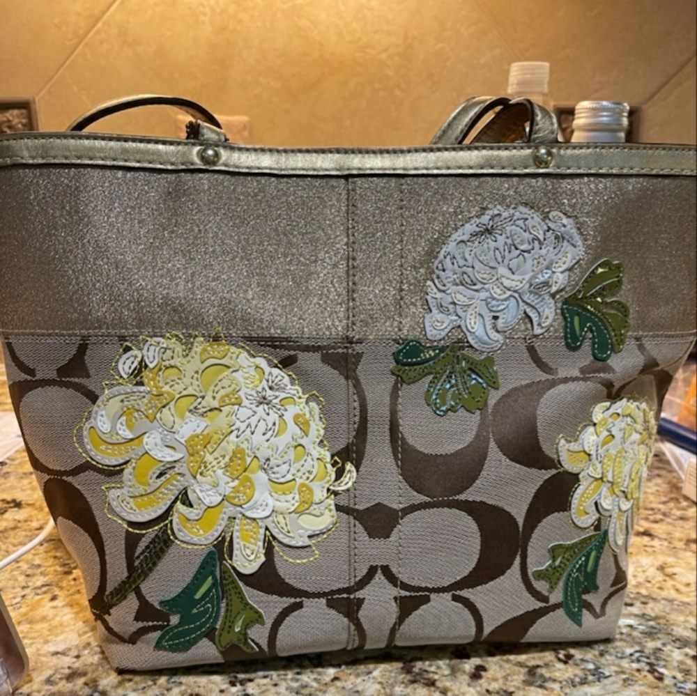 Coach Chrysanthemum Embroidered Purse